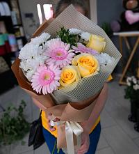 Букет цветов из:  Герберы, Розы и Хризантемы в Отказном