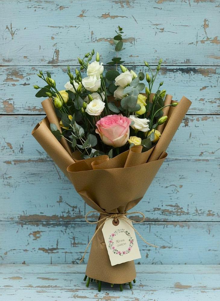 Букет цветов из: Розы и Лизиантусы в Отказном