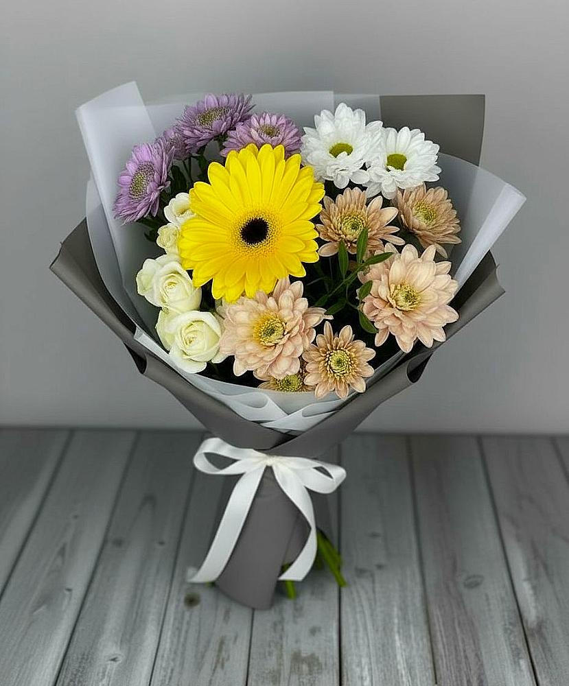 Букет цветов из: Розы, Герберы и Хризантемы в Отказном