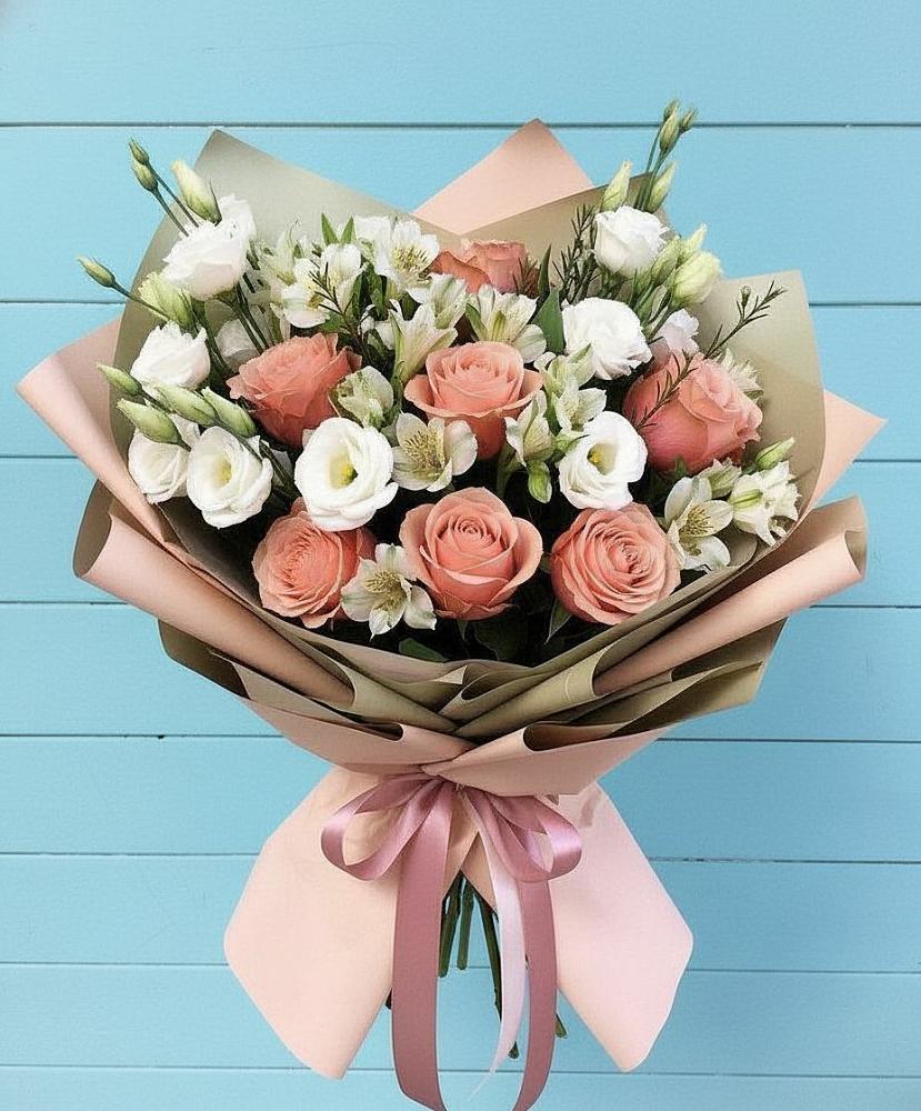 Букет цветов из: Розы, Альстромерии и Лизиантусы в Отказном