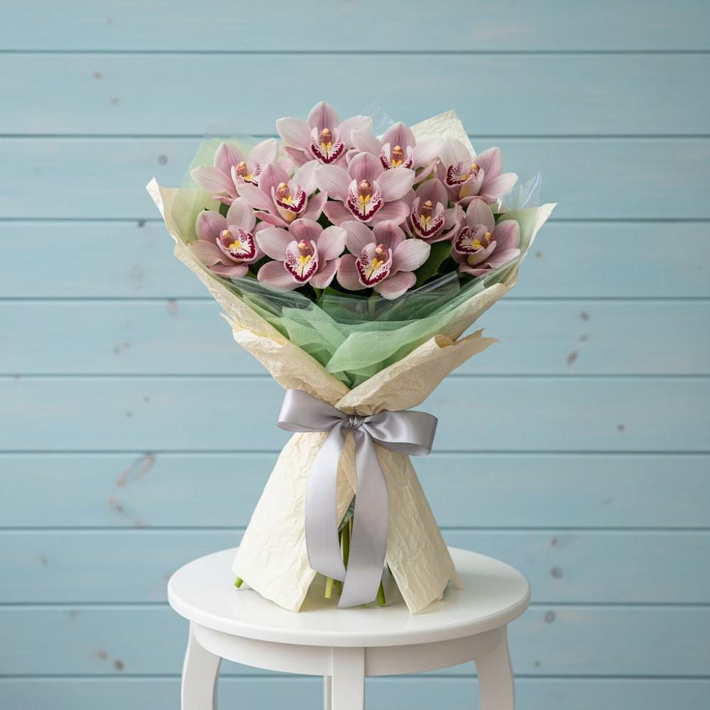 Букет цветов из: Орхидеи и Розы в Отказном