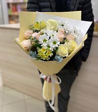 Букет цветов из:  Альстромерии, Розы и Хризантемы в Отказном