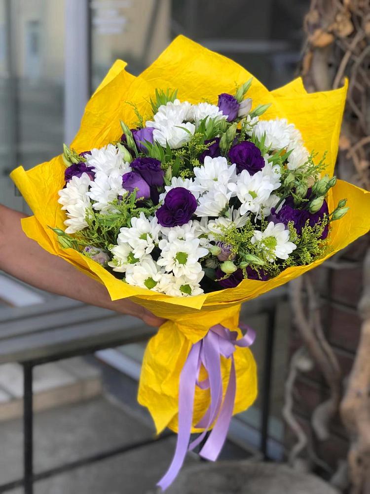 Букет цветов из: Ирисы, Хризантемы и Ромашки в Отказном