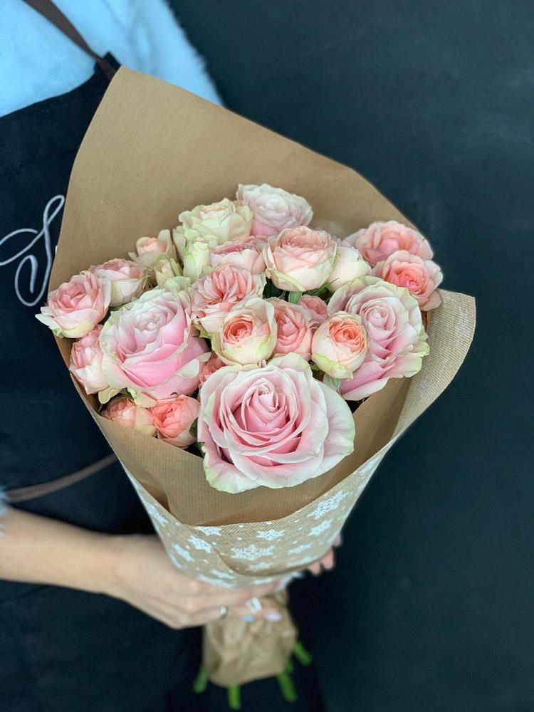 Букет цветов из: Хризантемы и Розы в Отказном