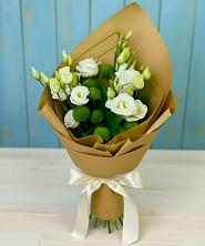 Букет цветов из:  Хризантемы и Лизиантусы в Отказном