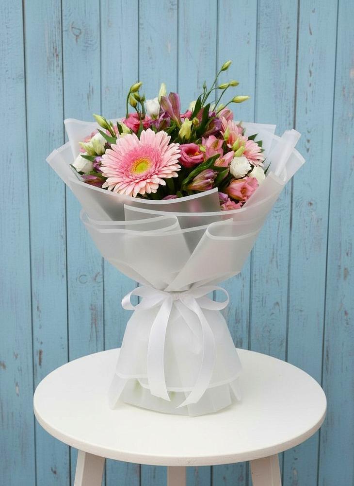 Букет цветов из: Герберы, Альстромерии и Лизиантусы в Отказном