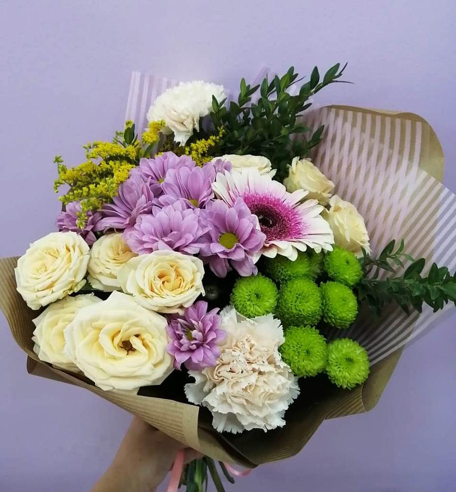 Букет цветов из: Хризантемы, Розы, Гвоздики и Герберы в Отказном