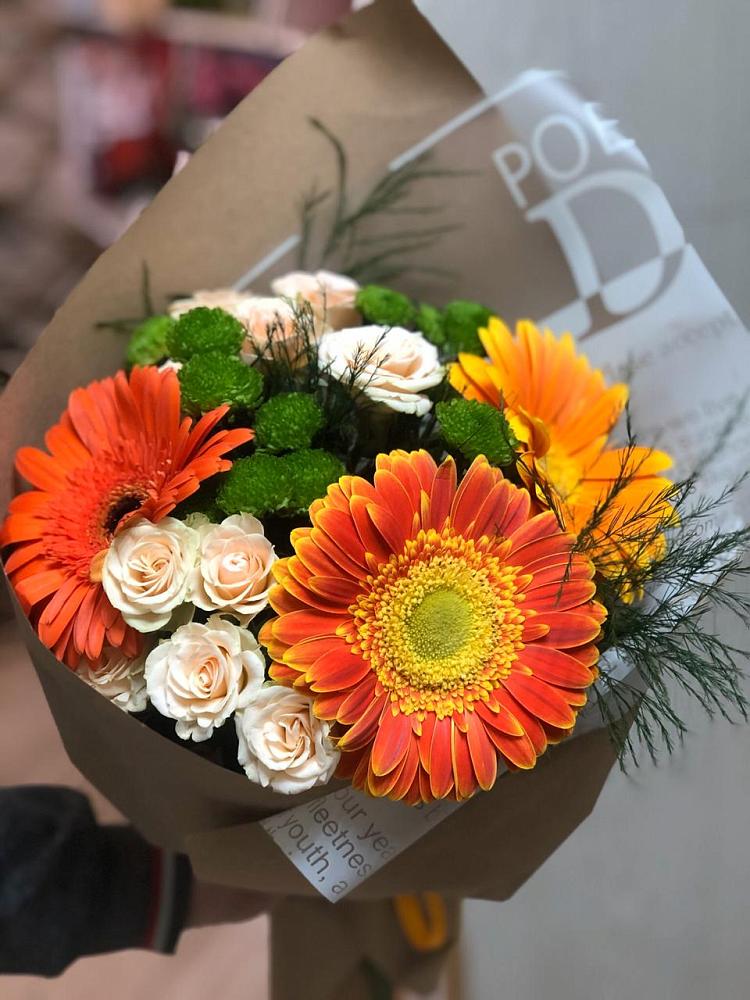 Букет цветов из: Герберы, Хризантемы и Розы в Отказном