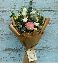 Букет цветов из:  Розы и Лизиантусы в Отказном