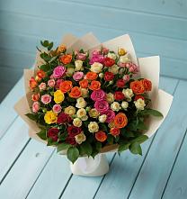 Букет Микс из разноцветных кустовых роз в Отказном