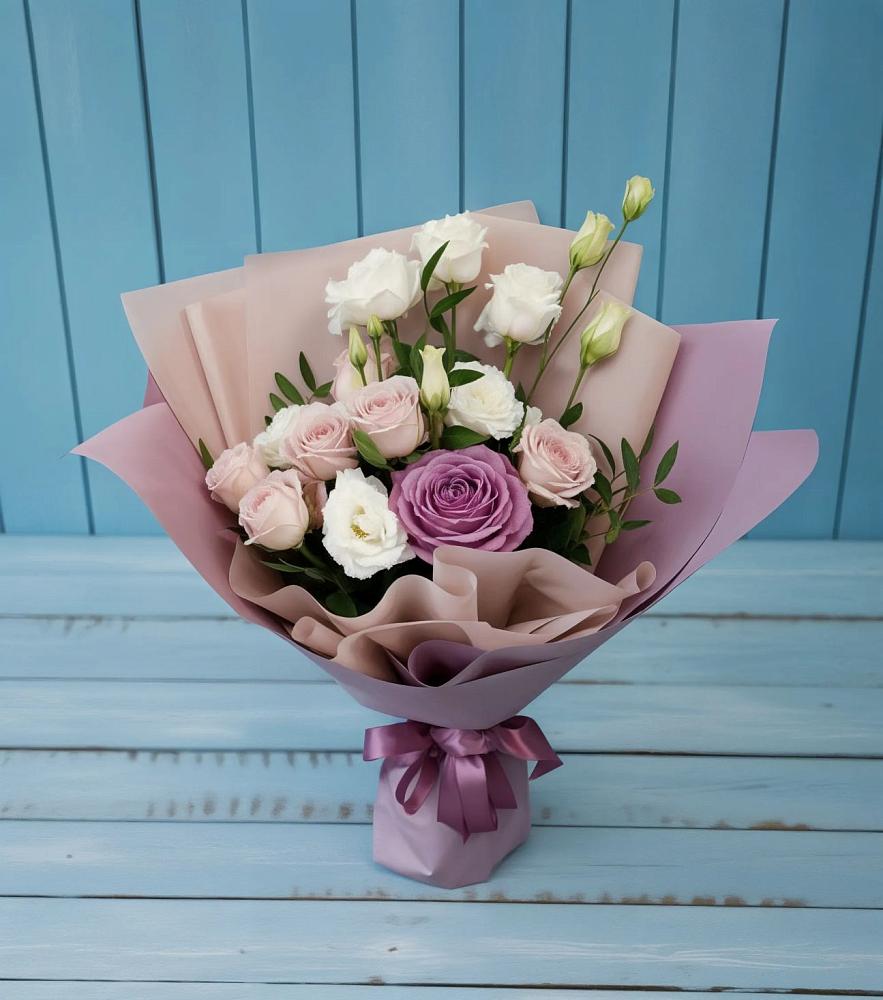 Букет цветов из: Розы и Лизиантусы в Отказном